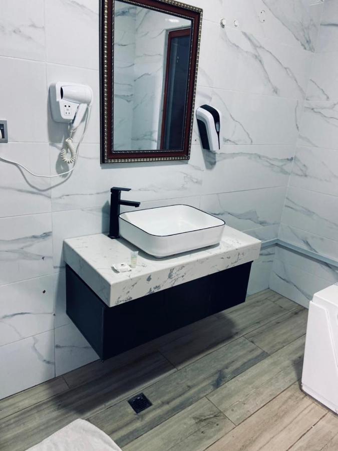 Dellagio Hotel Wa Luaran gambar